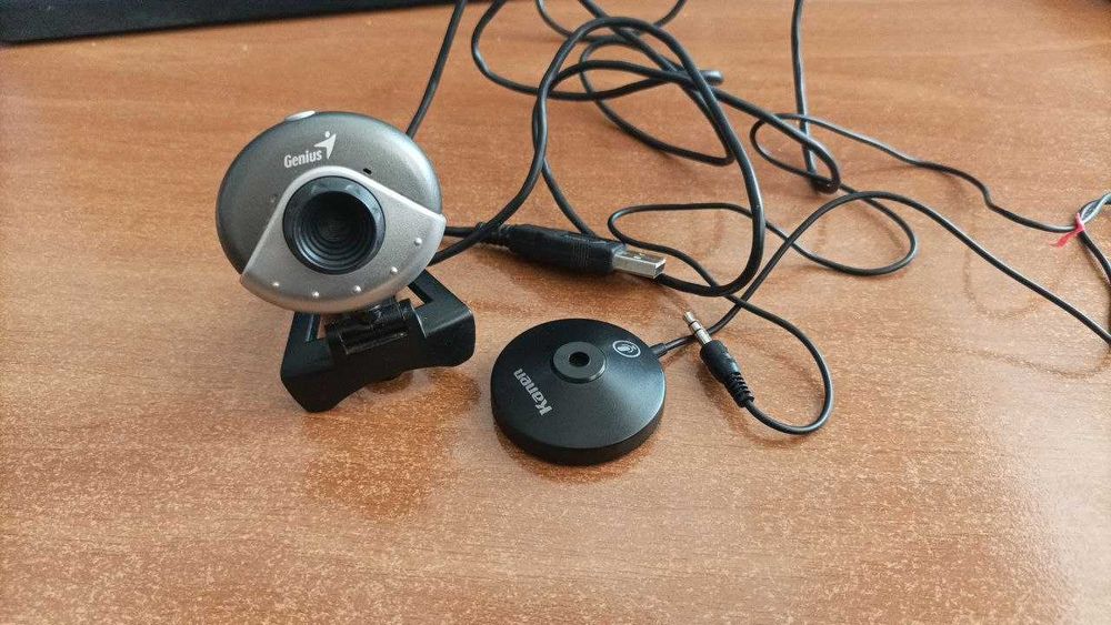 Продам Web камеру Genius FaceCam 310