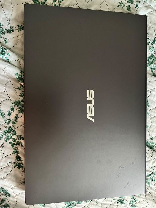 Laptop Asus AMD Ryzen 5