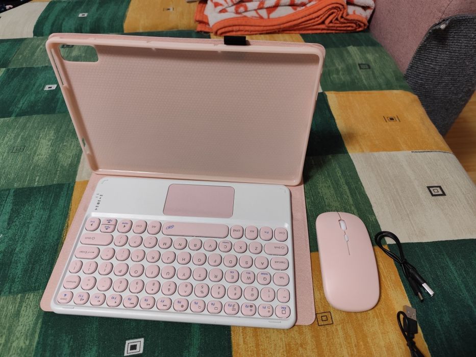 Husa magnetica cu tastatura si mouse pentru Lenovo Pad Plus 2023 11,5
