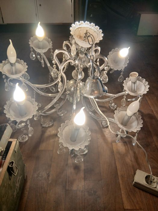 Люстра для больших комнат