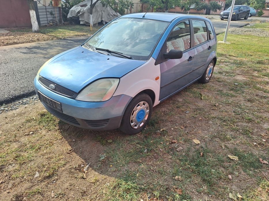 Dezmembrez ford fiesta 1.4 benzina