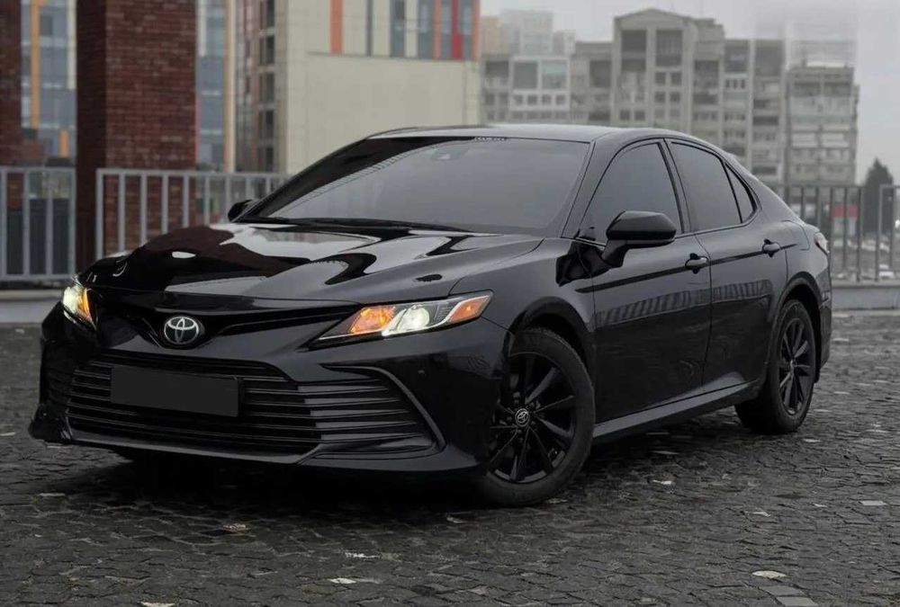 Toyota Camry 2021 — 2