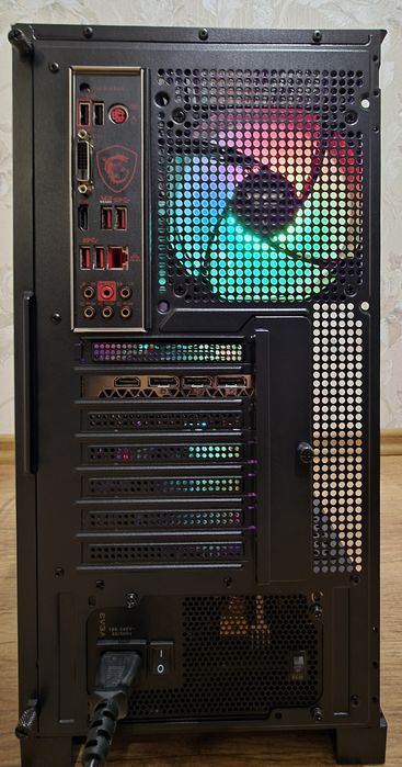 Геймърски компютър Ryzen 5 5500, RTX 3060TI, 16 RAM