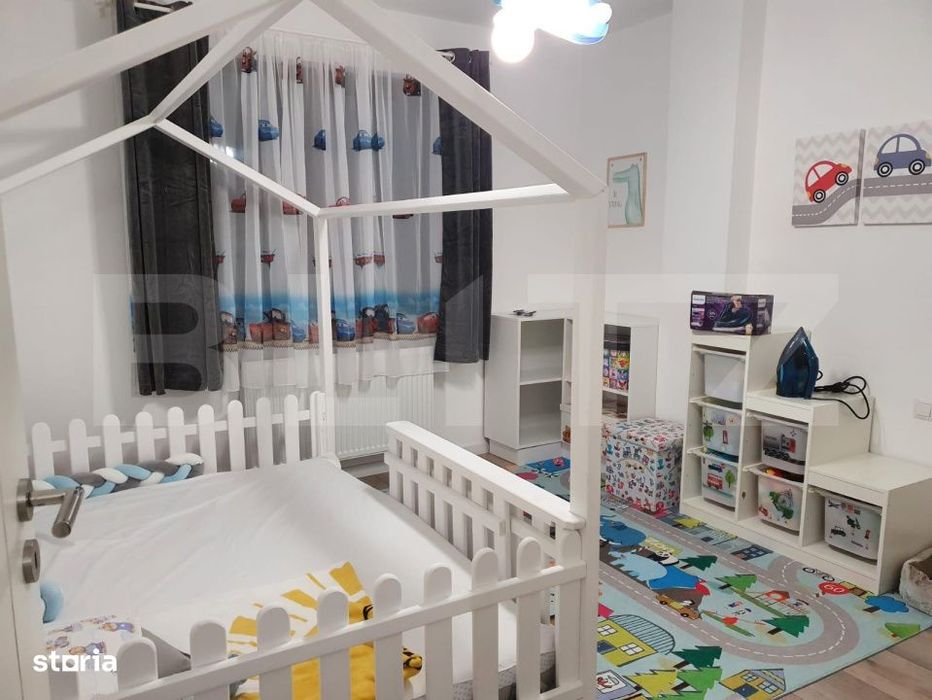 Apartament de vanzare, 3 camere, 2 bai, garaj + boxa, zona Subcetate