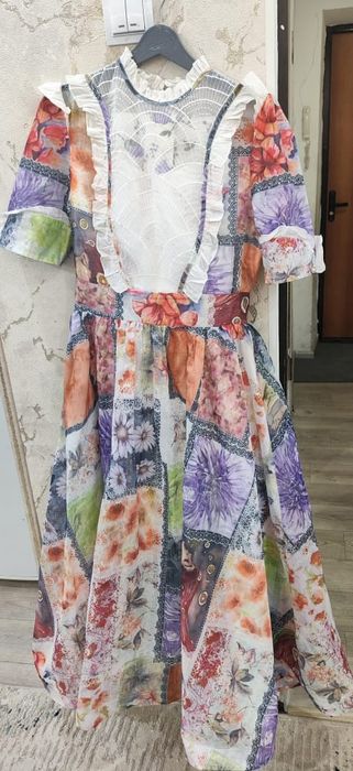 Продам платье французский длина