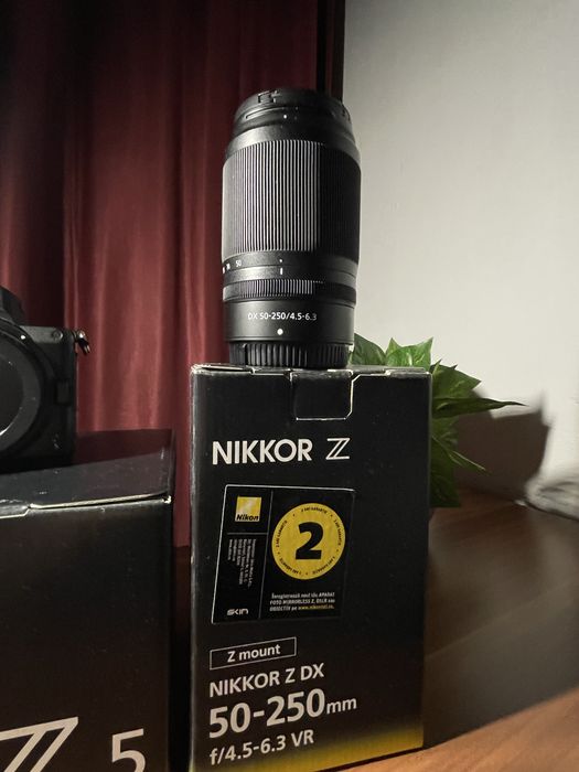 Camera foto Nikon z5 kit , nikkor z dx 50-250