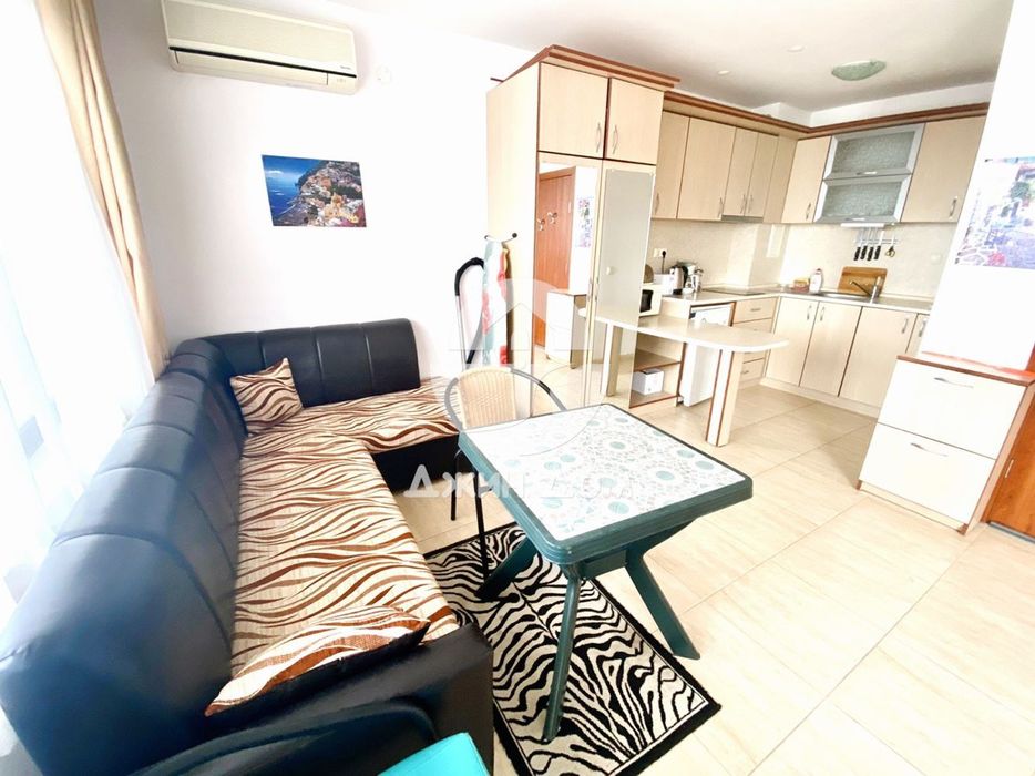 Продава се Едностаен апартамент в Свети Влас - 55 кв.м за 1000 €/кв.м - Снимка #2