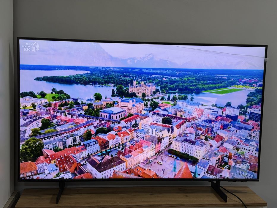 Телевизор Samsung Crystal Uhd Au 8000