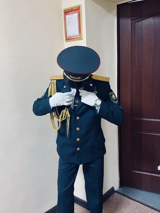 Продам парадный костюм