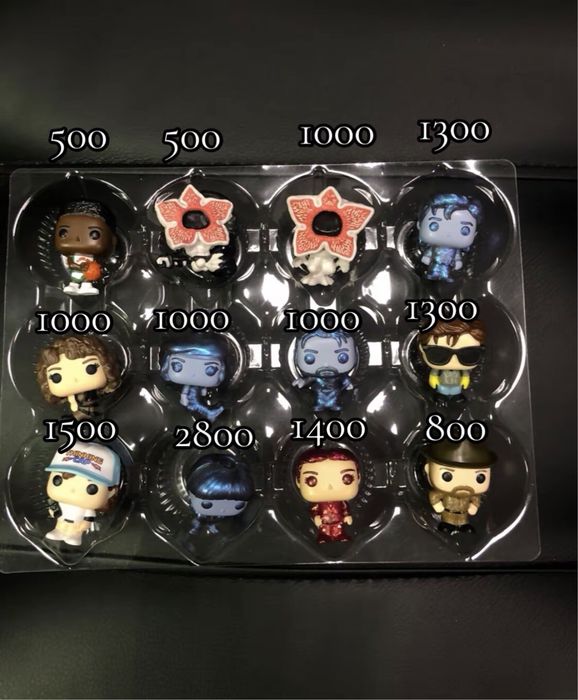 Продам фигурки Kinder Joy Stranger Things