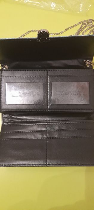 Portofel nou cu lănțișor, tip gentuța