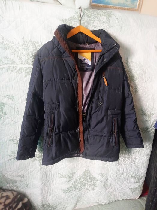 Продаю мужскую куртку