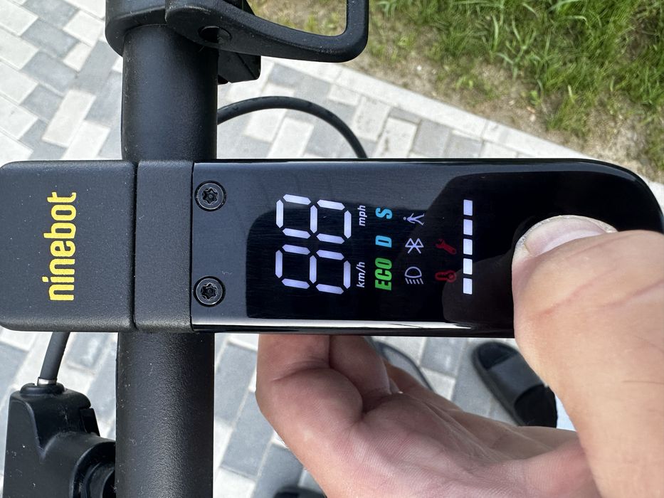 Trotinetă electrică Ninebot KickScooter Max G30E II