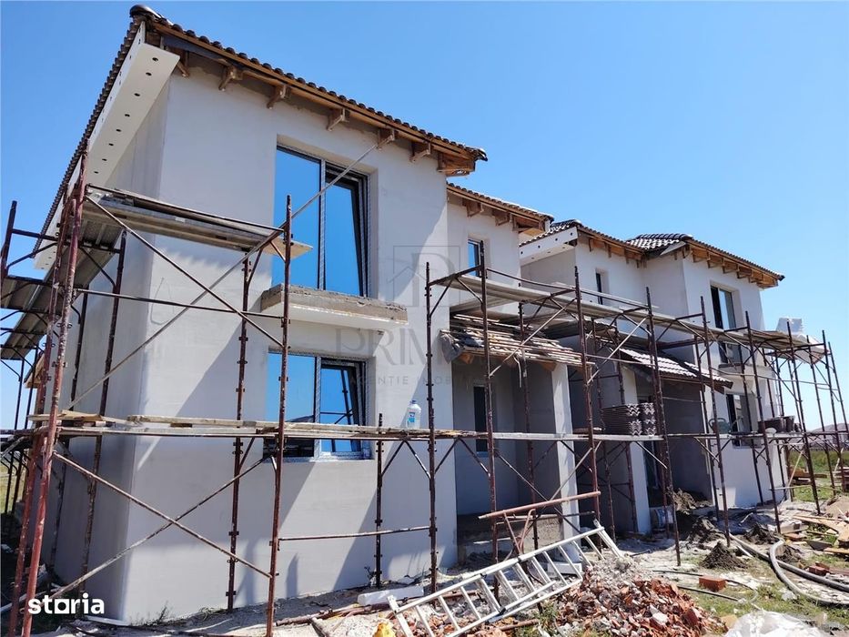 Duplex despartit prin C.T.- dormitor la parter - canalizare