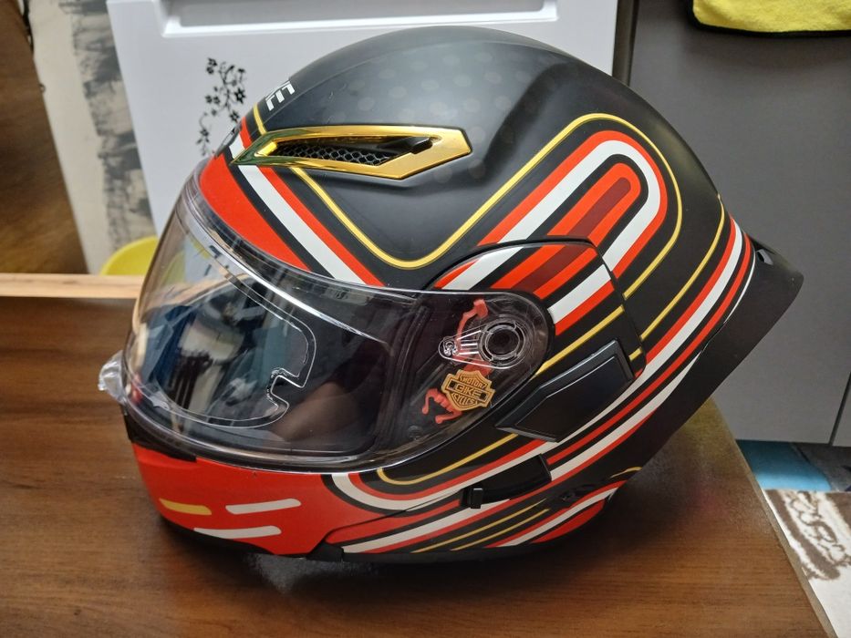 Продам фирменный оригинал из старых партий шлем