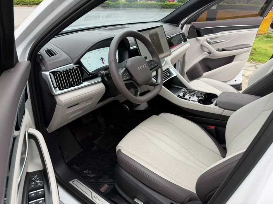 BYD Song Plus EV Champion 605 Flagship