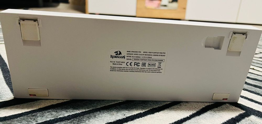 Vand tastatura Redragon modelk530 gaming pret 250 lei