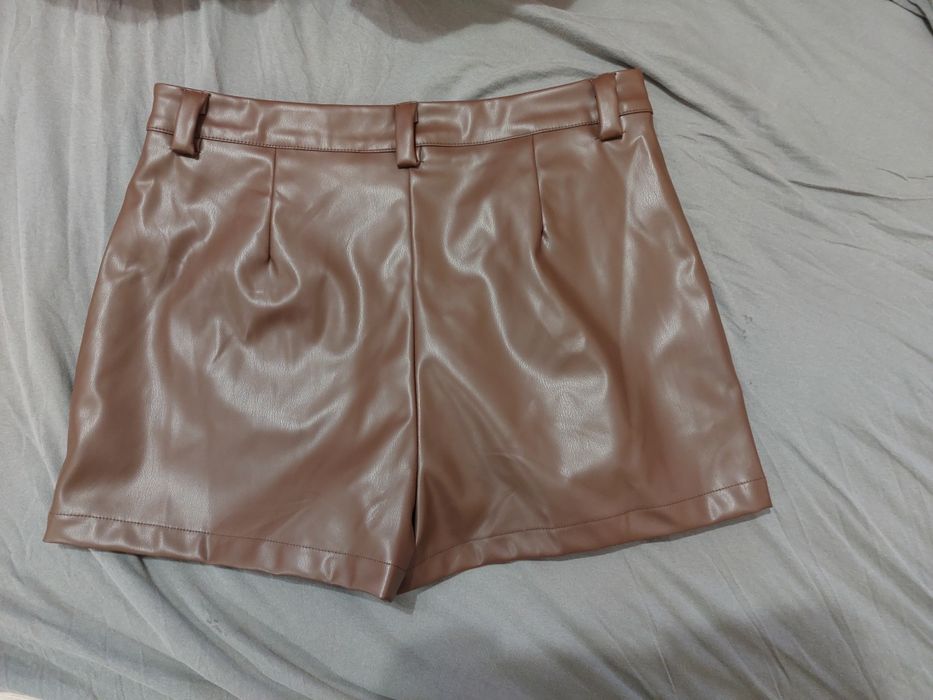 Дамски къси гащи