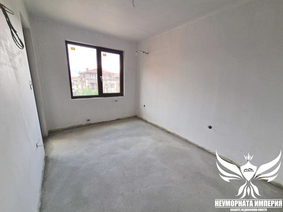 Продавам нов тристаен 91кв. ет. 2 в гр.Асеновград, кв.Стадиона