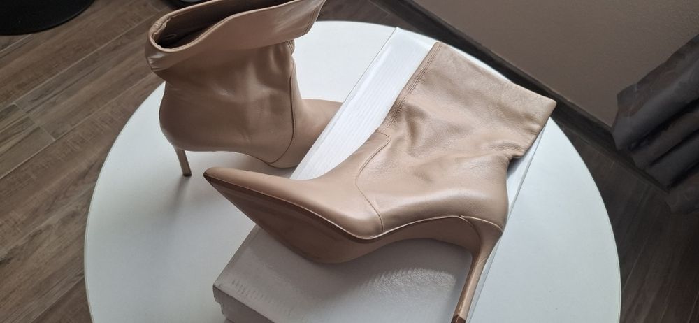 Vand cizme piele Zara