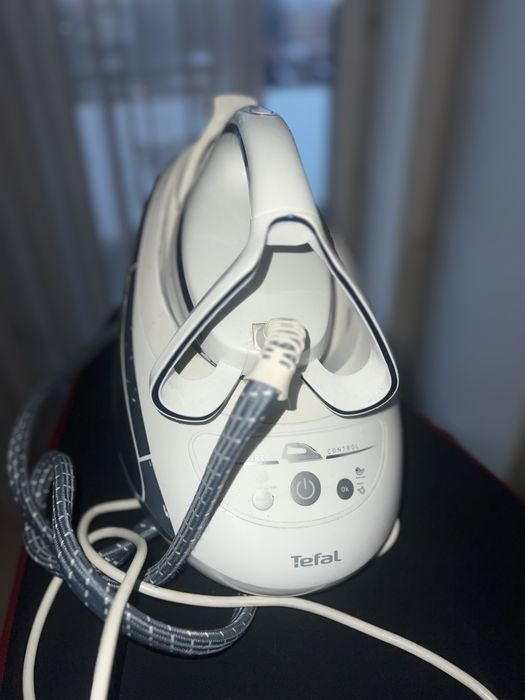 statie de calcat Tefal Pro Express Ultimate (rezervor ~1,9 L)