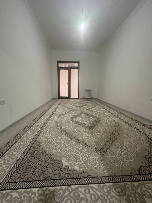 Срочно сотилади 2-хонали, 65 кв.м, Янгихаёт