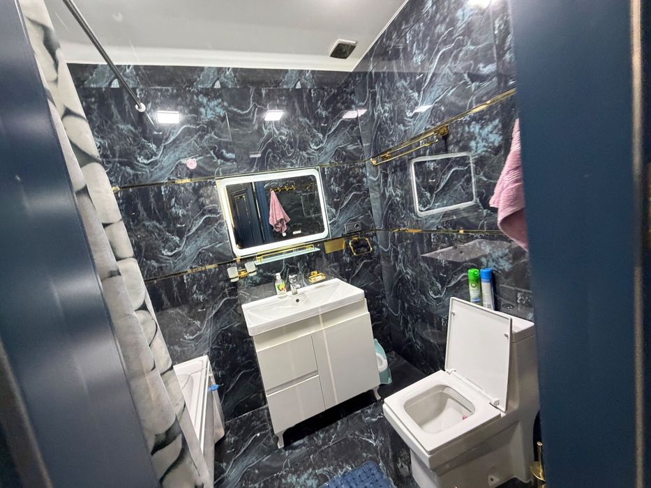 Продается квартира Бухаре 3 комната. 7 этаж