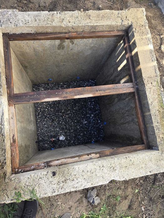 Casă + teren de vânzare in comuna Casin Zona Centrala - Toate utilitățile