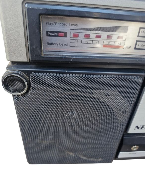 Радиокасетофон NEC RM-1010RE