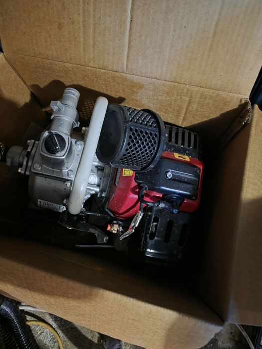 Бензинова помпа за вода