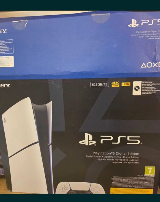 PlayStation 5 825GB