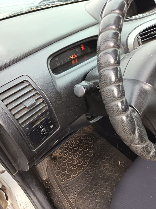 Hyundai Matrix 1.5 CRDi  82 к.с. 2003г. Хюндай Матрикс 1.5црди НА ЧАСТИ!!! 

Автомобилът  се продава САМО НА ЧАСТИ!!! 

Налични части:

Двигател