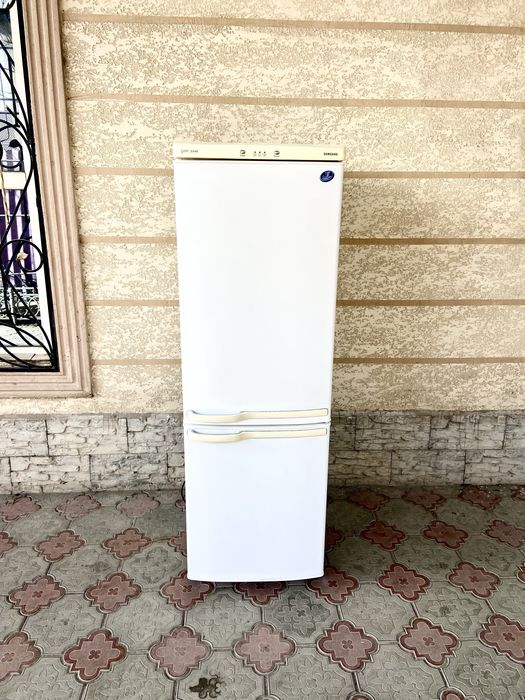 Продам холодильник Самсунг рабочая 100%