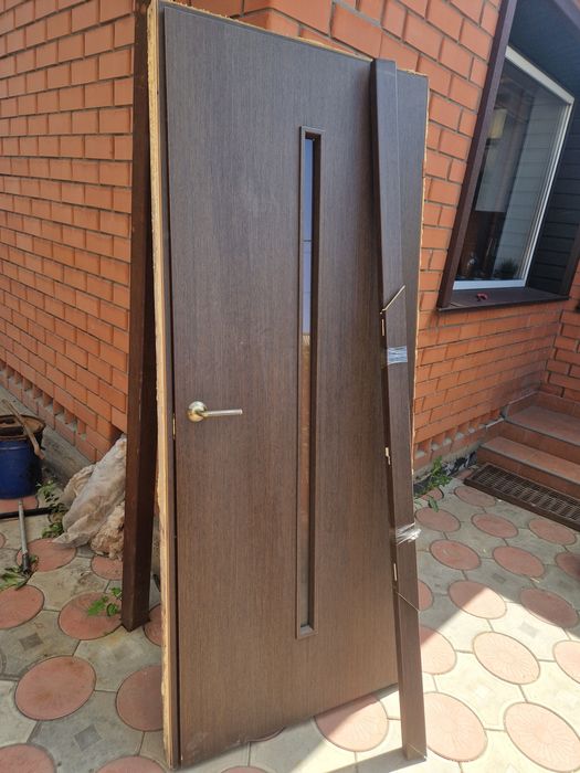 Дверь деревянная