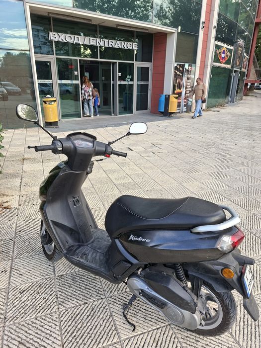 Продавам скутер Пежо 50 кубика, 1150 Евро.Варна