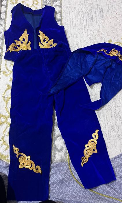 Продам новогодние костюмы