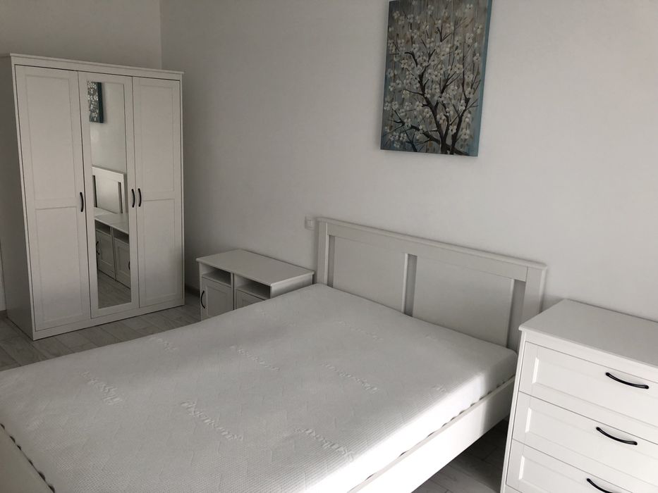 De inciriat apartament 2 camere decomandat