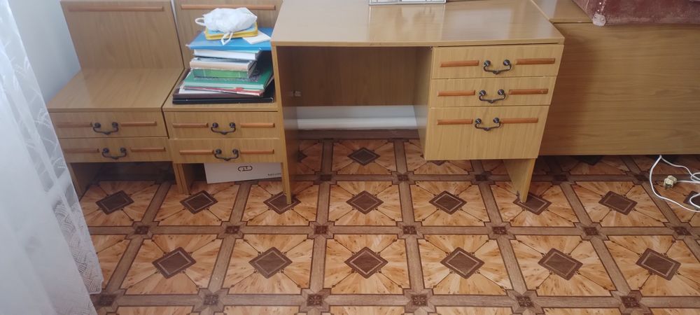 Продаётся спальный мебель .