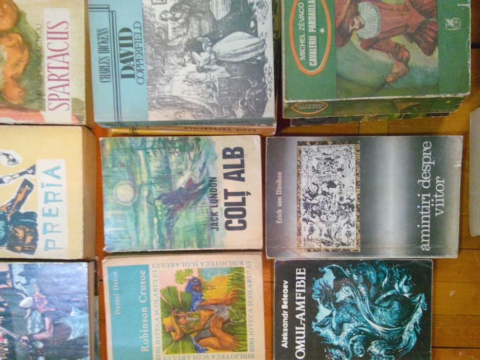 Vand colectie de carti