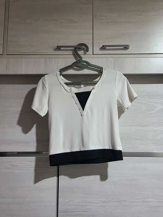 женский белый топ