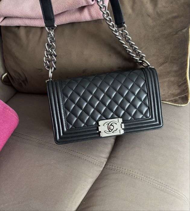 Vand geanta Chanel piele