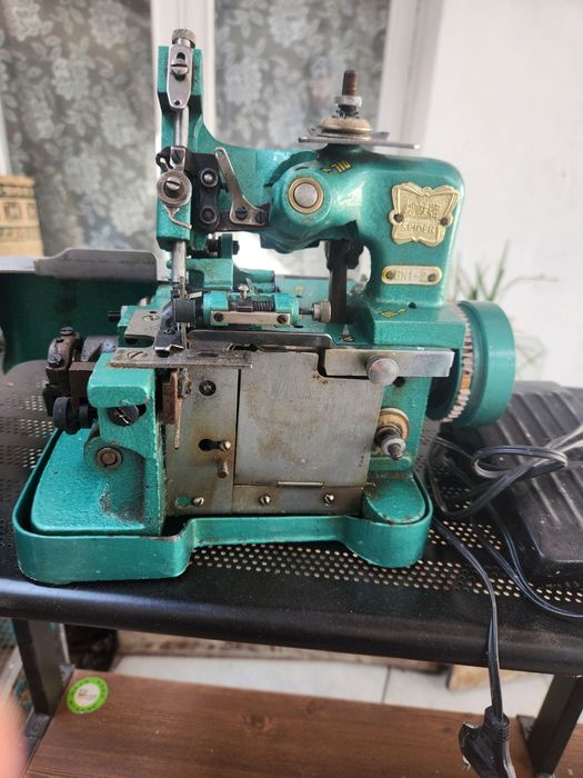 Overlok tikadigan moshina