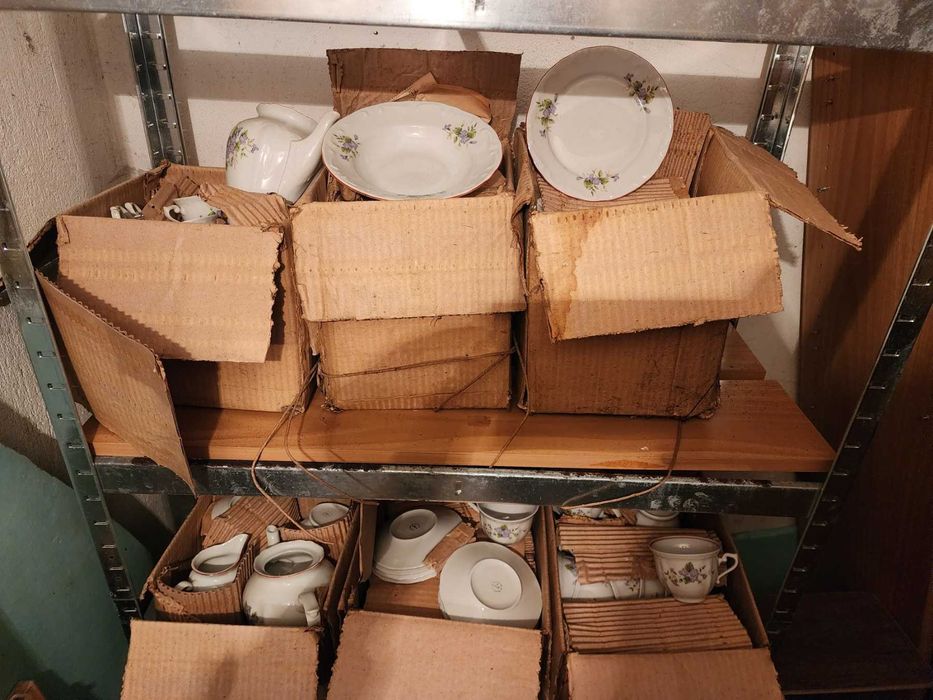 Огромен порцеланов сет Изида/IZIDA