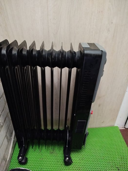 Электро батарея  хорошая