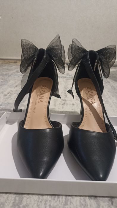 Продаются женские туфли