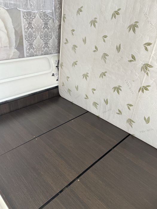 Продам кровать, торг есть