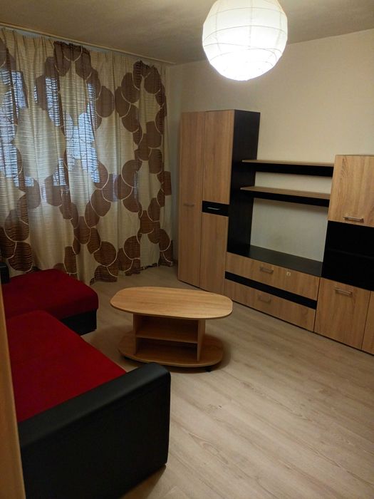 inchiriez 2 camere Piata Victoriei