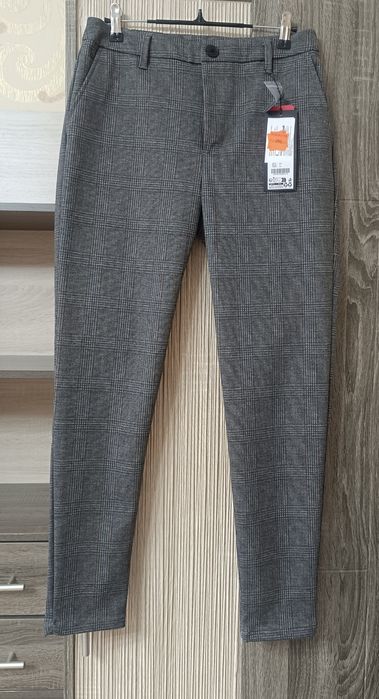 Новые брюки на девочку