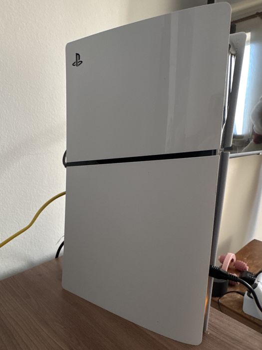 Продам PS5 1TB + Игры