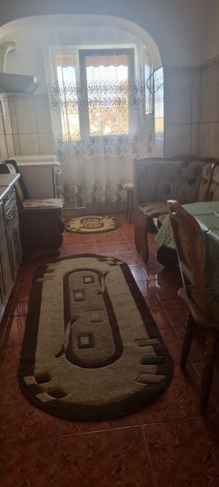 Închiriez ap 2 camere decomandate micro 16